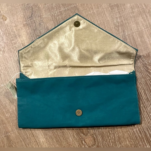 NWT American Eagle Wristlet - Picture 2 of 3